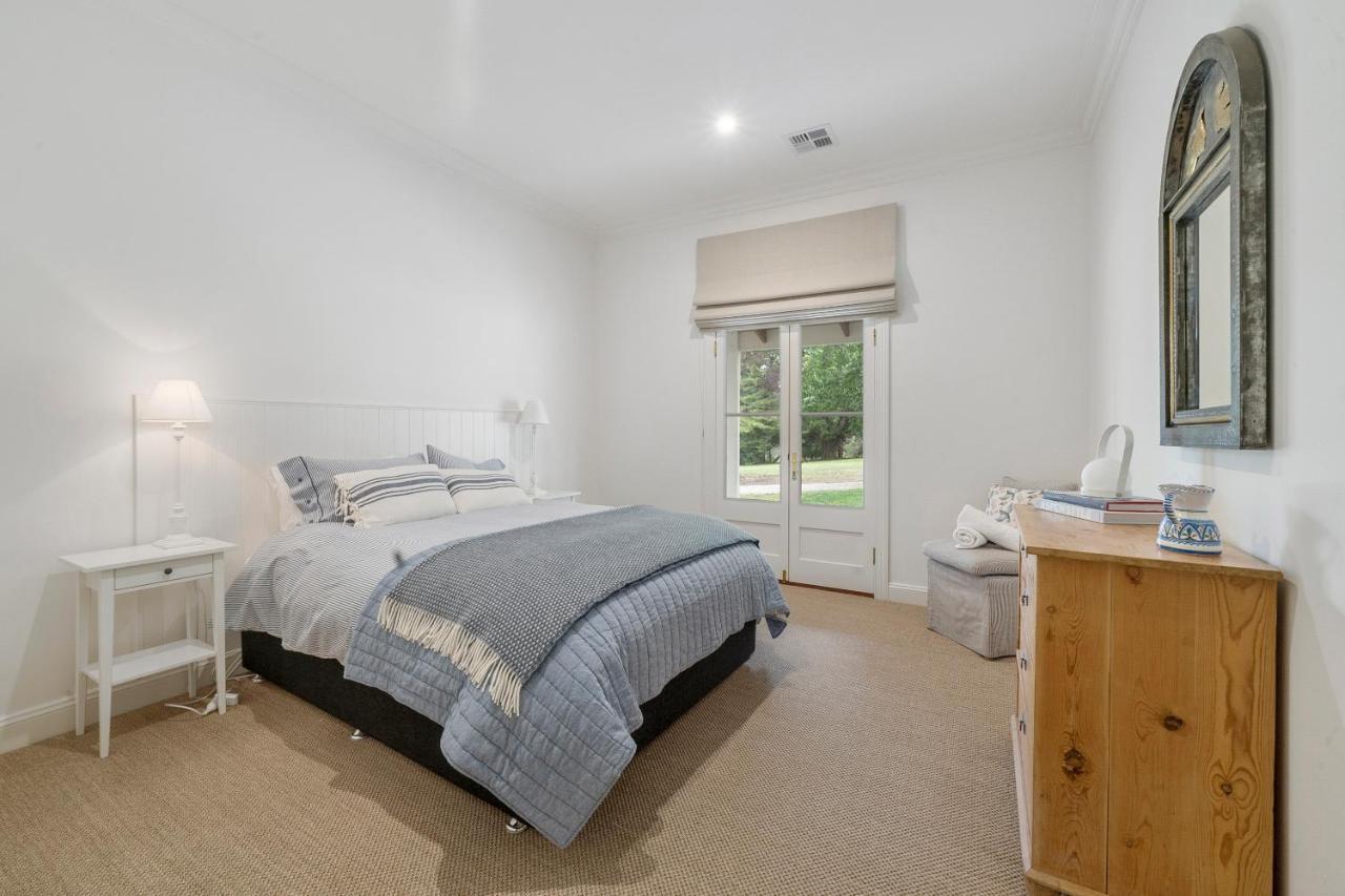Mansfield Manor Villa Barwite Bagian luar foto