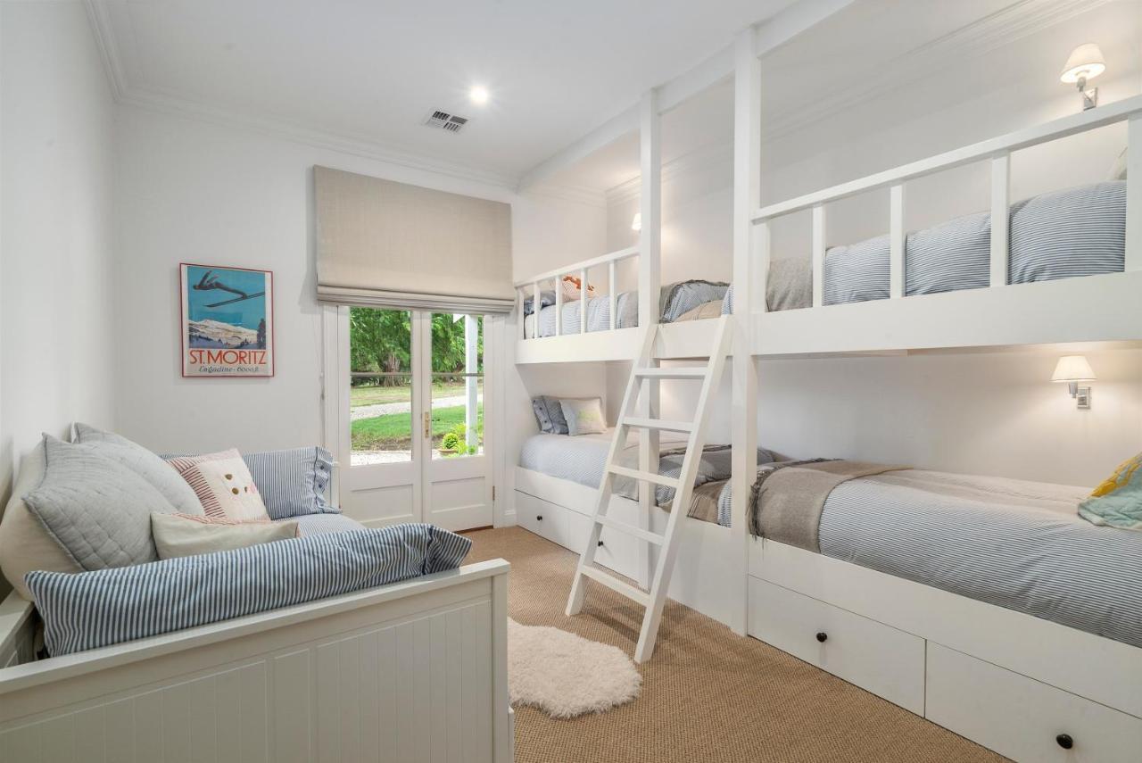 Mansfield Manor Villa Barwite Bagian luar foto