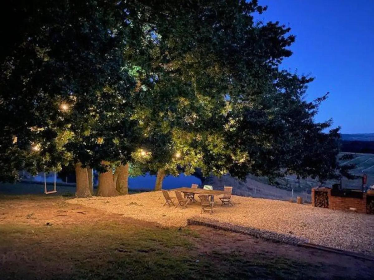 Mansfield Manor Villa Barwite Bagian luar foto